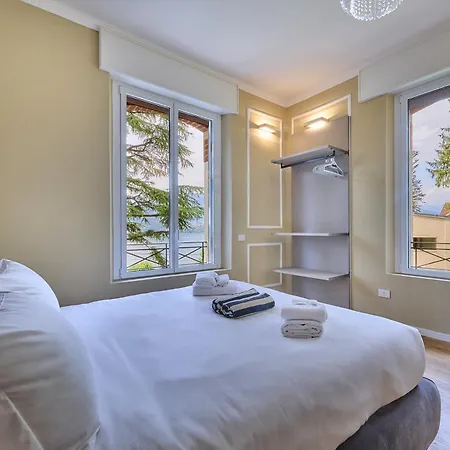 Velia With Air Conditioning And Private Pool Vila *