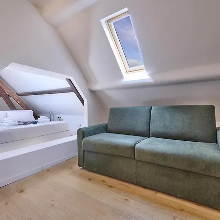 Velia With Air Conditioning And Private Pool Vila *